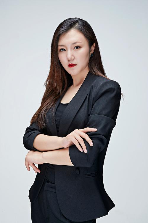 彭瑛 视觉与舞美负责人